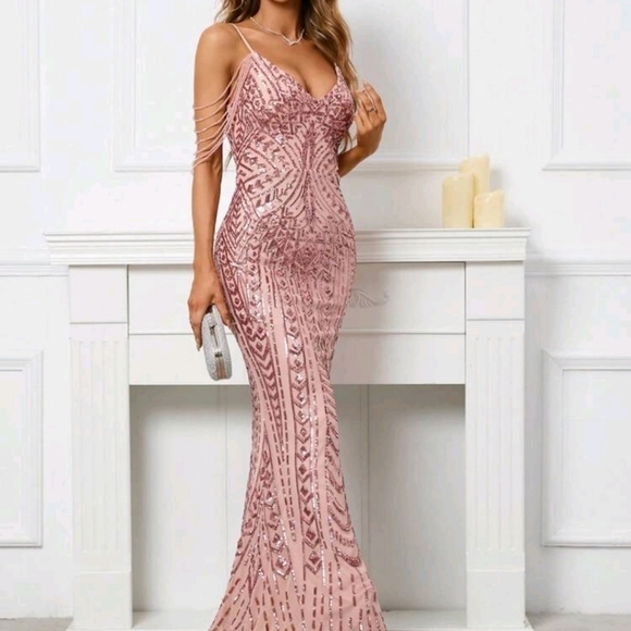 Pink, Cami, Backless,  Fringe Sleeves,  Contrast Sequined Mermaid Gown - Picture 10 of 16